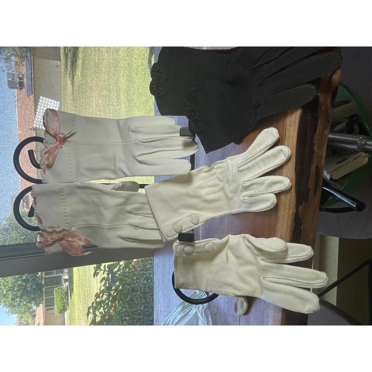 Vintage Lot Vintage Gloves